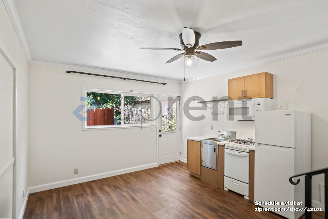 Building Photo - 958 Collier Dr