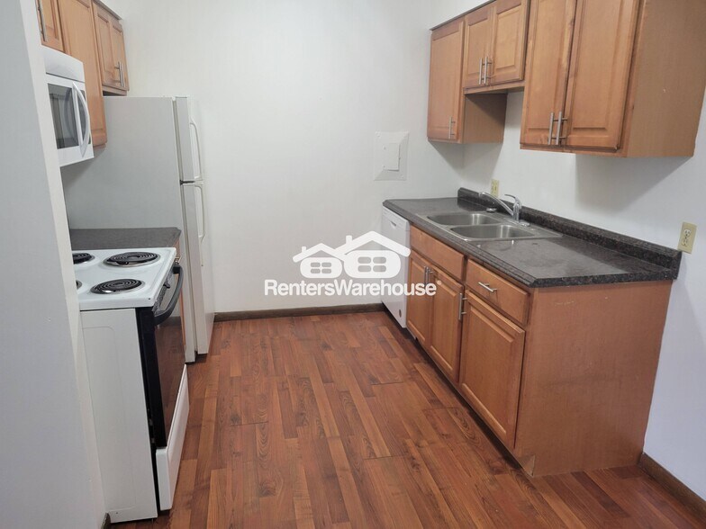 Building Photo - 1711 Northway Dr