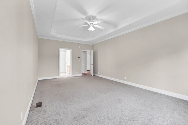 Building Photo - 4276 N Woodstock Dr