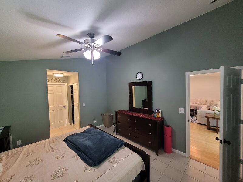 Building Photo - 10674 Oak Bend Way