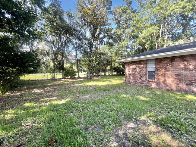 Building Photo - 5391 Golf Course Dr