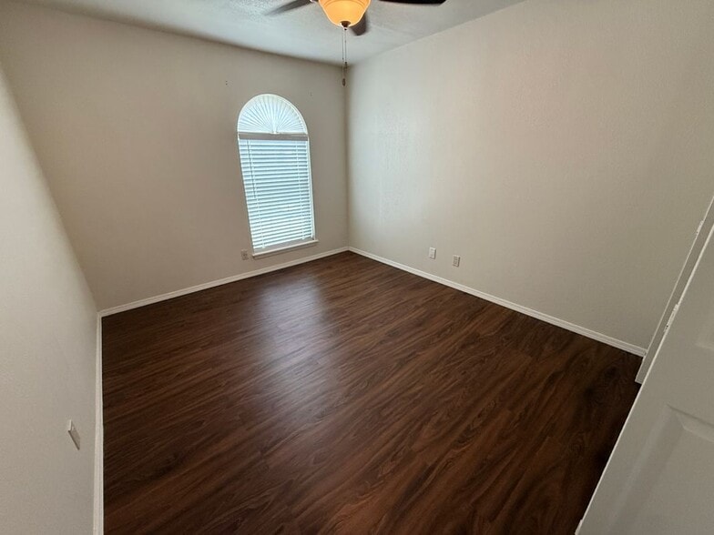 Building Photo - 2207 Lotus Blossom St