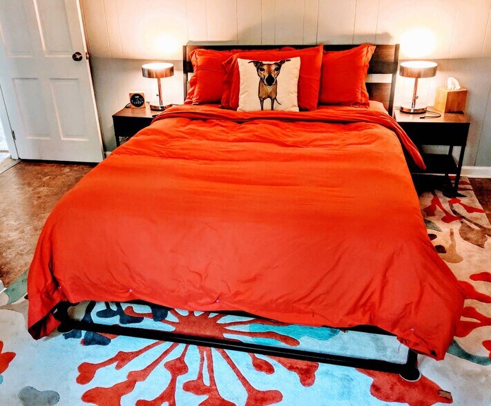 separate bedroom w/ queen sized memory foam bed - 1547 Fountain Ridge Rd