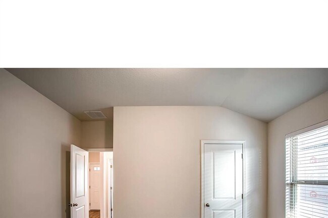 Building Photo - 6713 Coalinga Ln
