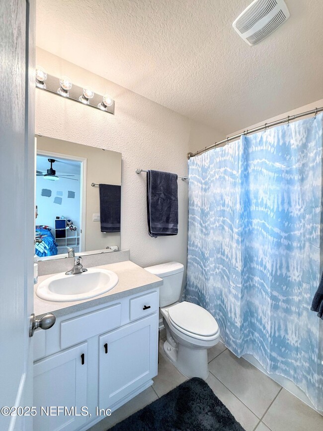 Building Photo - 33 Summer Daze Dr