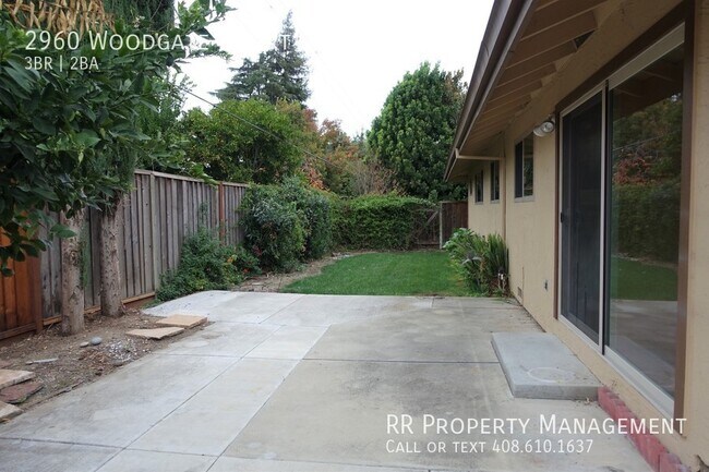 Building Photo - 2960 Woodgate Ct