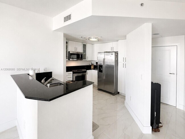 Building Photo - 7900 Harbor Island Dr