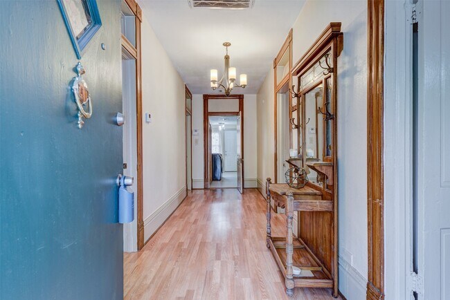 Building Photo - 3104 Stonewall St
