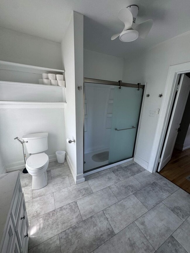 Building Photo - 3 Bedroom, 1.5 Bath, Furnished Home in Houghton