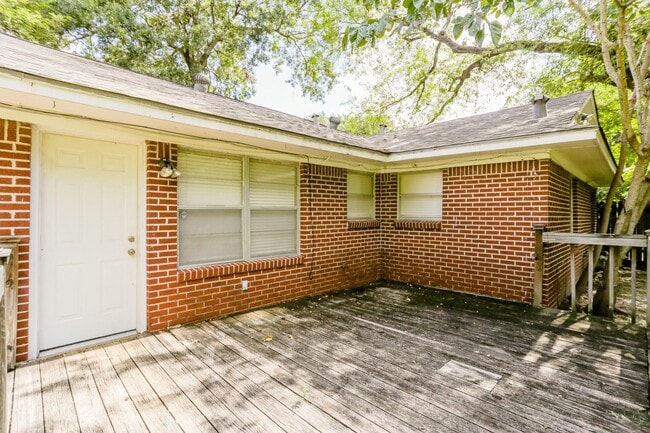 Building Photo - 9753 Tappenbeck Dr