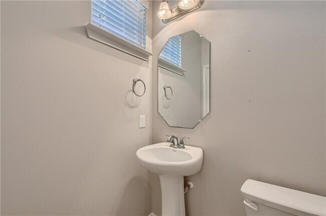 Building Photo - 657 Heritage Springs Trail