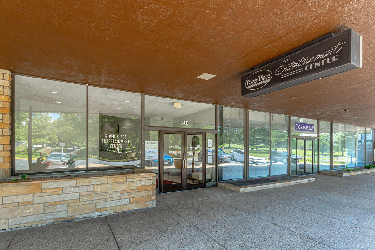 Entertainment/Rec Center - 1121 Arlington Blvd