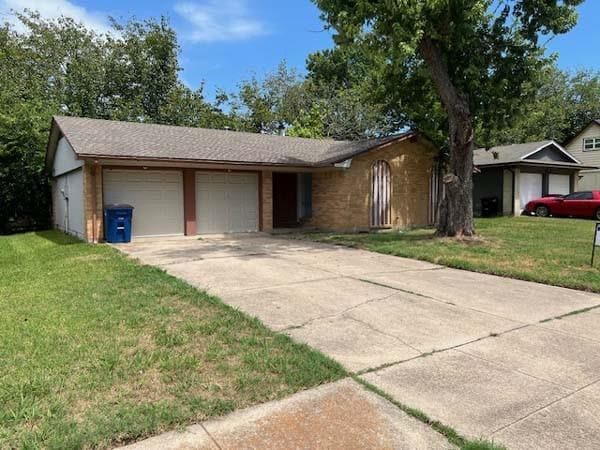 Building Photo - 806 Phillips Dr