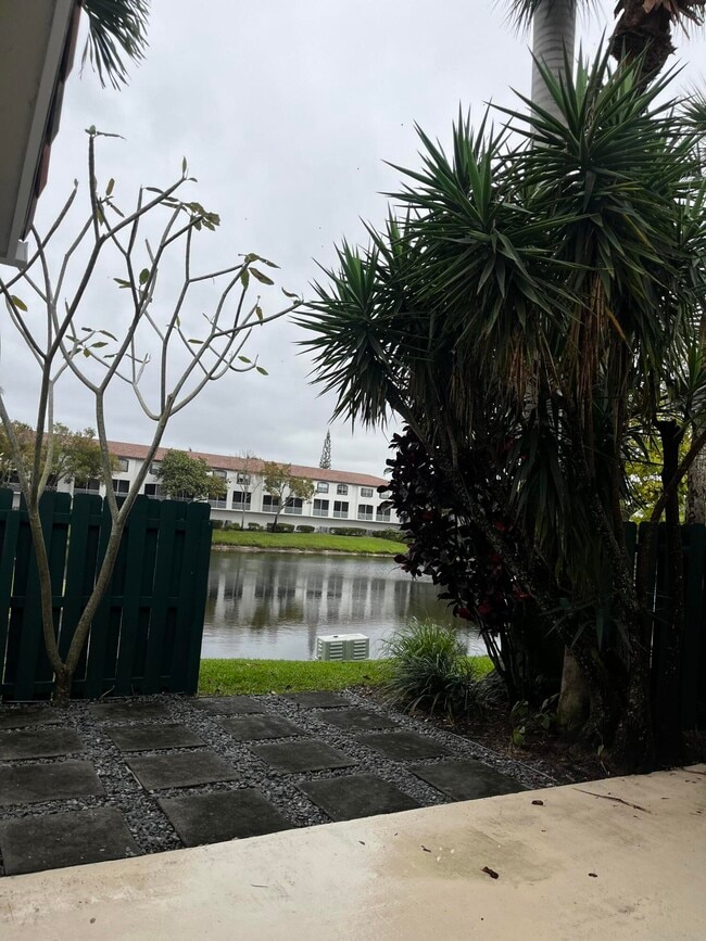 Building Photo - 20918 Estada Ln