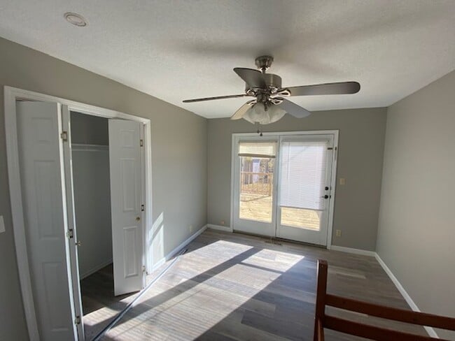 Building Photo - VERY NICE 3-BEDROOM 1-BATH IN WEST JOPLIN-$1250 RENT-$1250 DEPOSIT