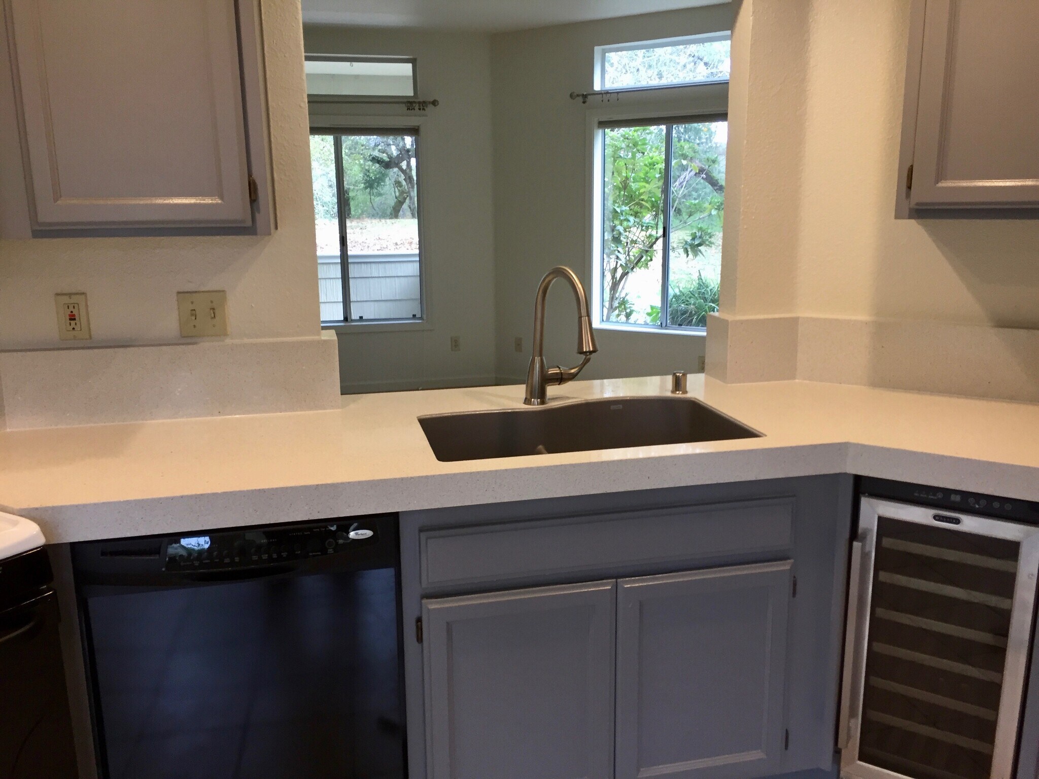 Kitchen sink w/ views out back - 2103 Stonefield Ln