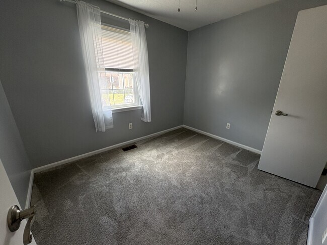 Building Photo - 1501 Antler Cir