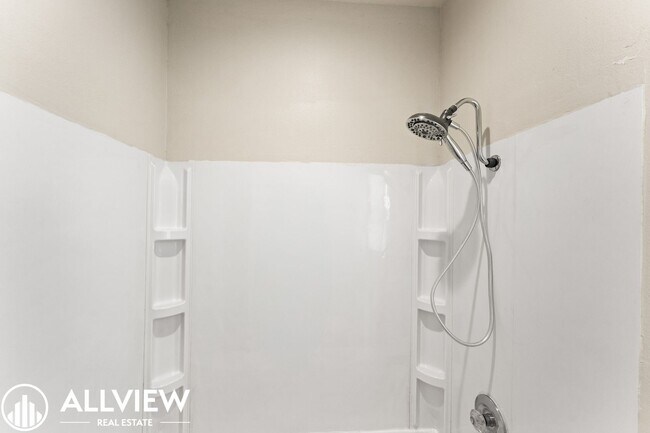 Building Photo - Gorgeous 2 bed/2.5 bath! Located in the highly desired city of Rancho Santa Margarita!