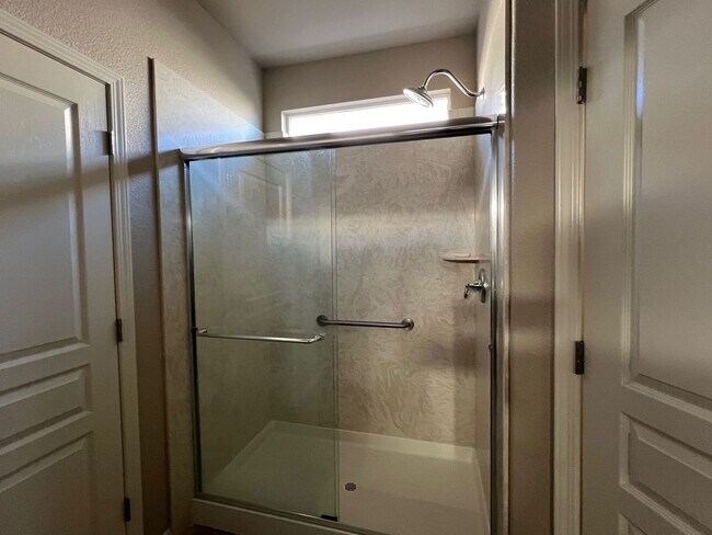 Building Photo - Del Webb Home Available