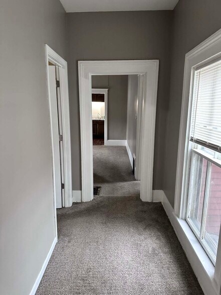 Entrance - 1018 Haskell Ave