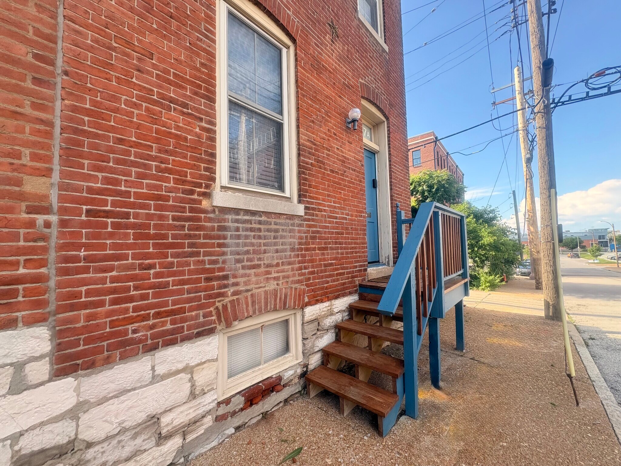 Building Photo - 1117 Missouri Ave