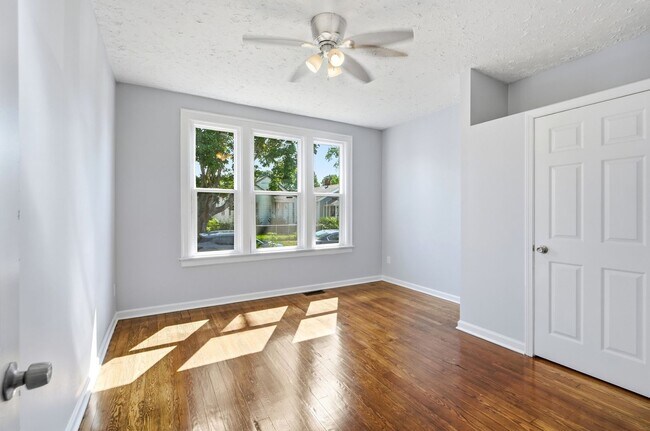 Building Photo - 413 Lockwood Ave