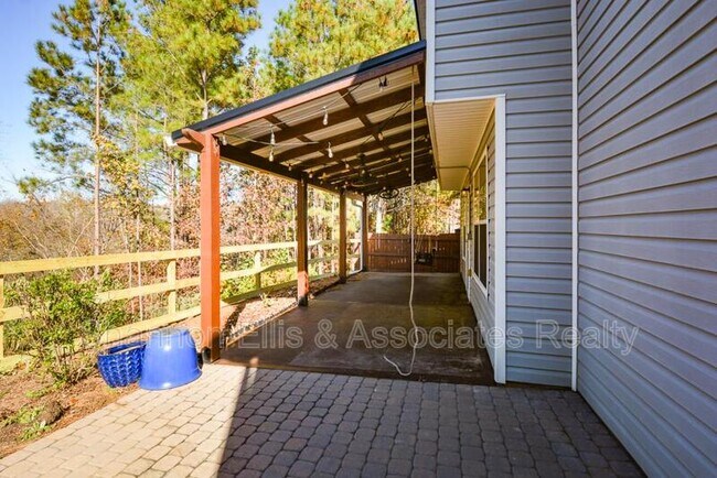 Building Photo - 137 Baywood Crossing