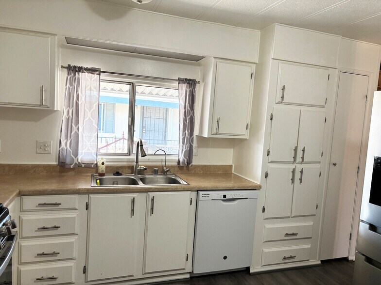 Building Photo - 3275 Chimayo Ln