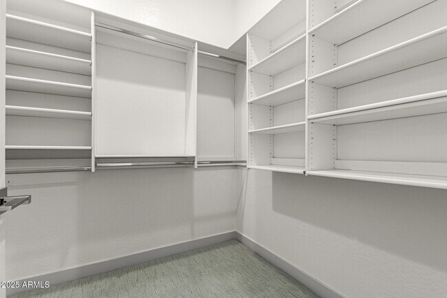 Building Photo - 15211 E Staghorn Dr