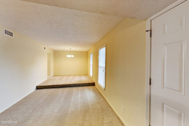 Building Photo - 105 Glace Rd