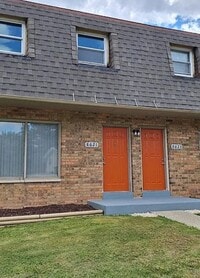 Building Photo - Green Brook