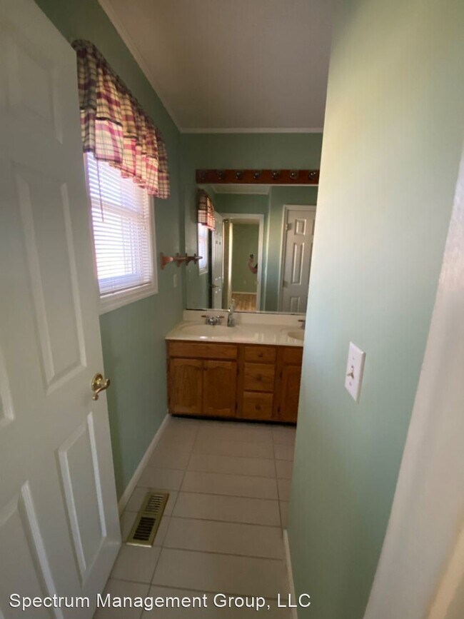 Building Photo - 3 br, 2 bath House - 3138 Autumn Oaks Circle