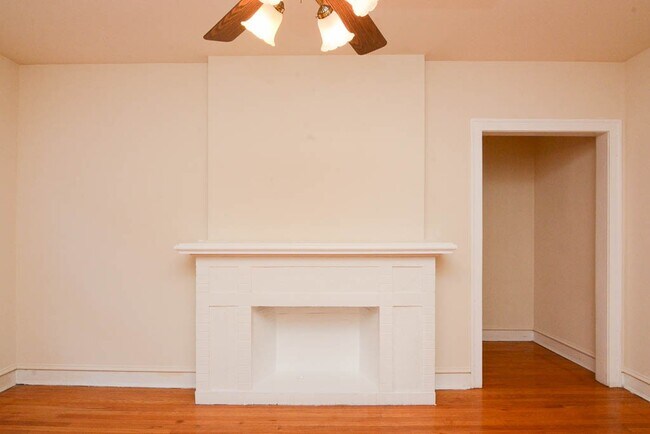 Building Photo - 1324 Oak Ave