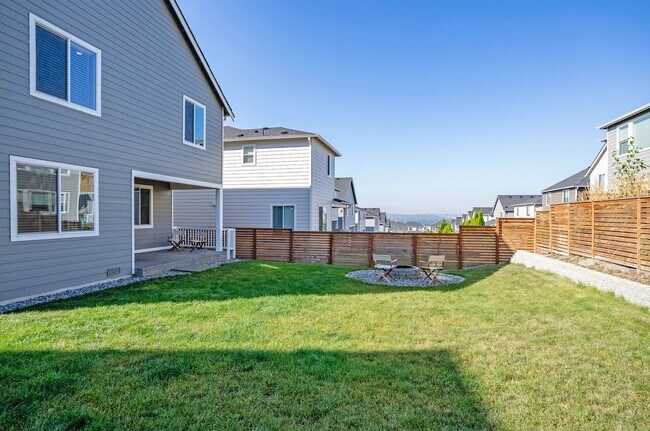 Building Photo - Newer 3-Bed Edgewood Home with A/C, Loft, ...