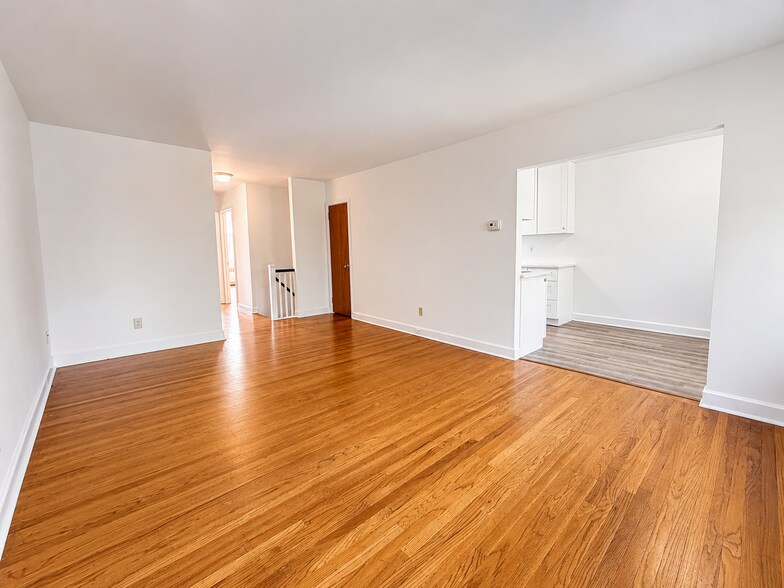 Building Photo - 35 Elberon Ave