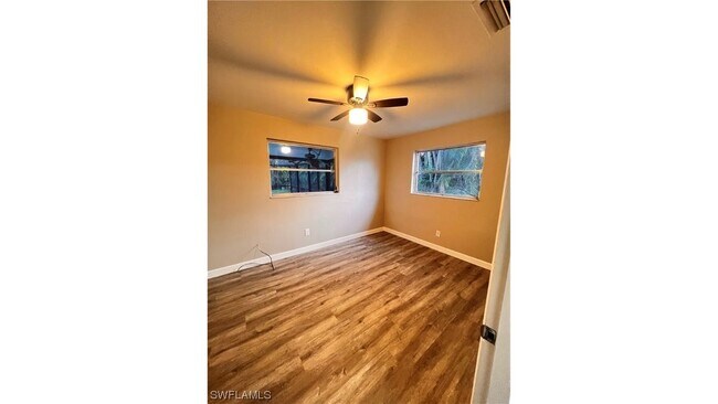 Building Photo - 733 Sesame Ct