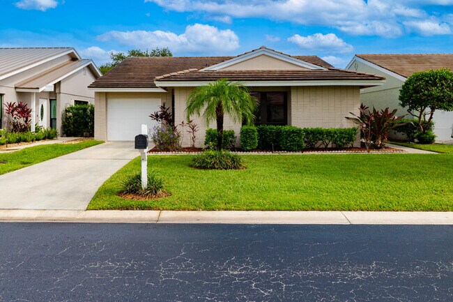 Primary Photo - 2525 SW Egret Pond Cir