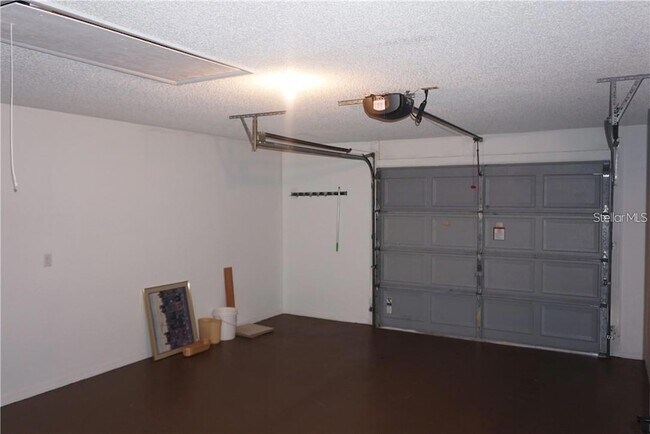 Building Photo - 10947 SW 83rd Ct