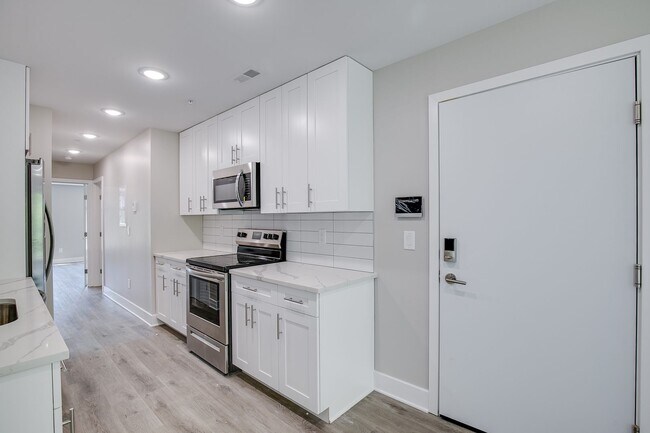 Building Photo - 2017 N College Ave