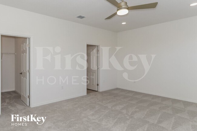 Building Photo - 560 Crown Rose Dr
