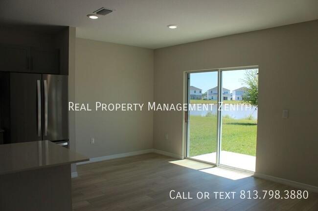 Building Photo - 37327 Sagemoor Dr