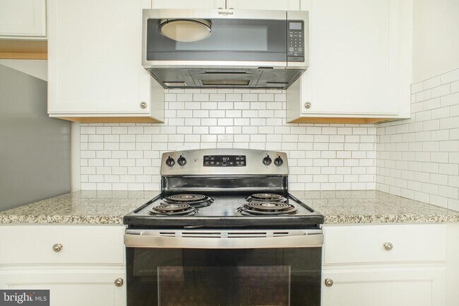 Primary Photo - 301 Adams St