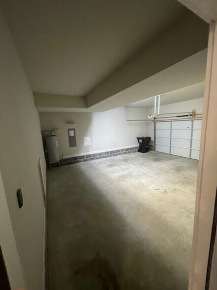 Building Photo - 8574 Daju Ct