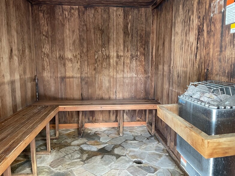 Sauna - 2888 Ala Ilima St
