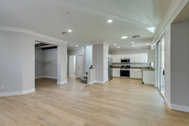 Building Photo - BEAUTIFUL SUMMERLIN 3 BEDROOM UPGRADED!!