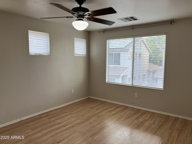 Building Photo - 4220 E Orchid Ln