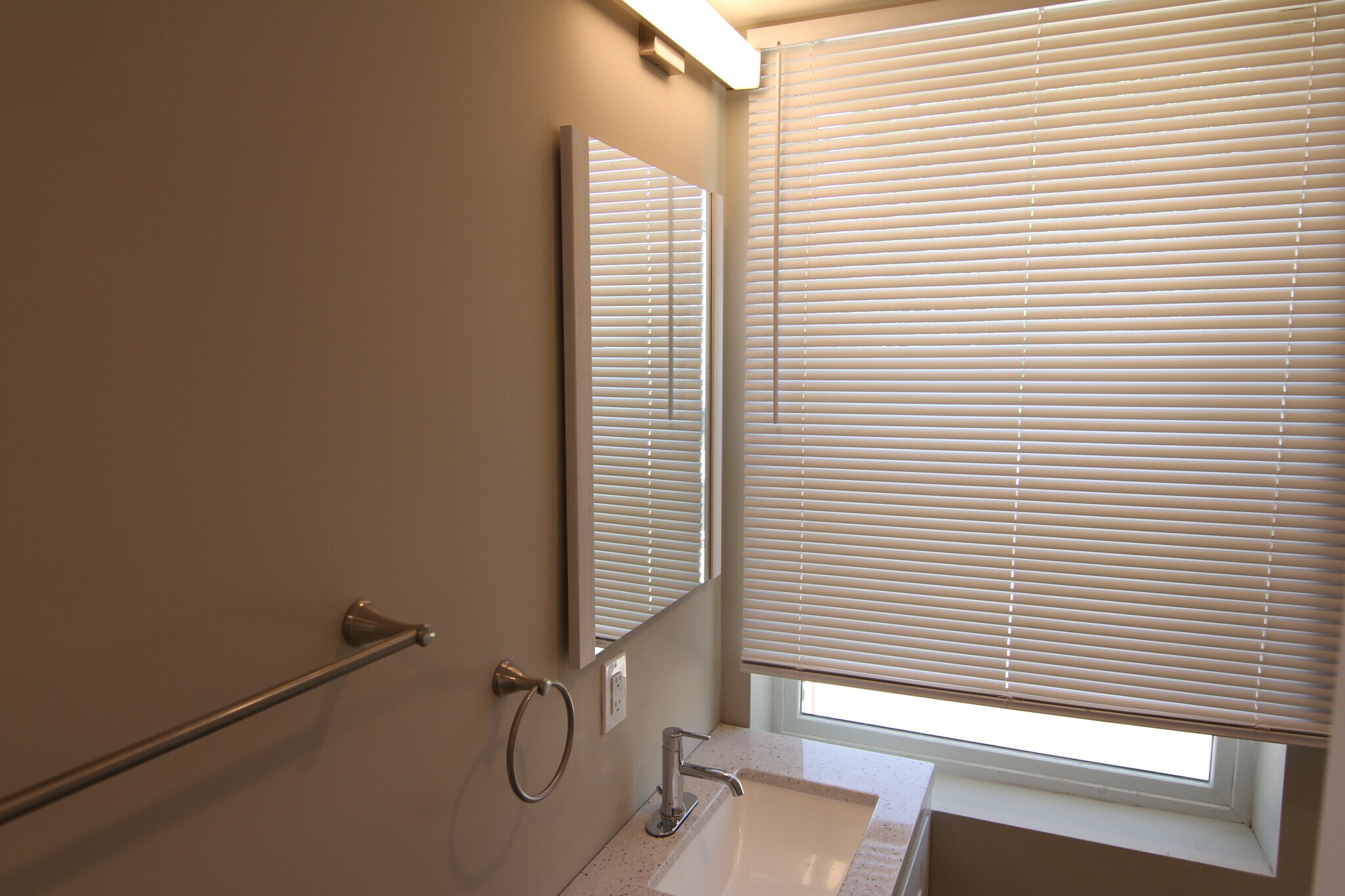 Building Photo - 3945 Baring St