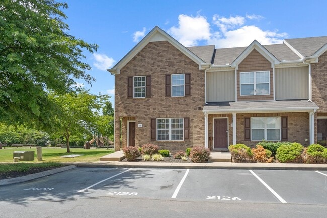 Building Photo - 2128 Victory Gallop Ln