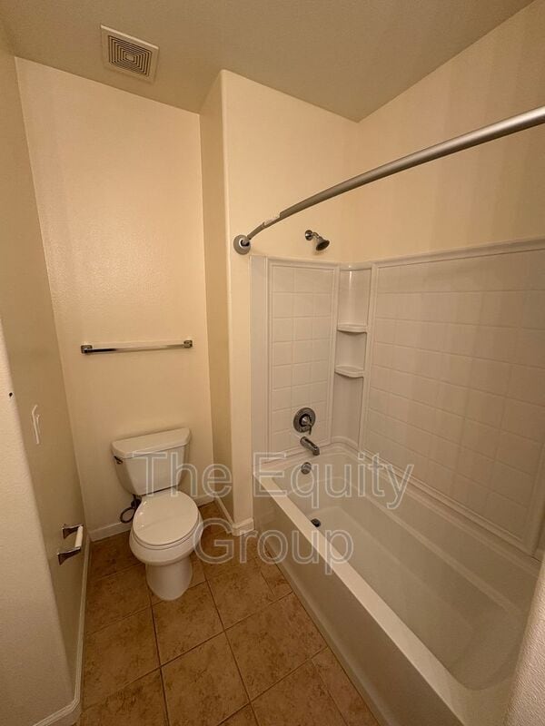 Building Photo - 138 N Lindsay St