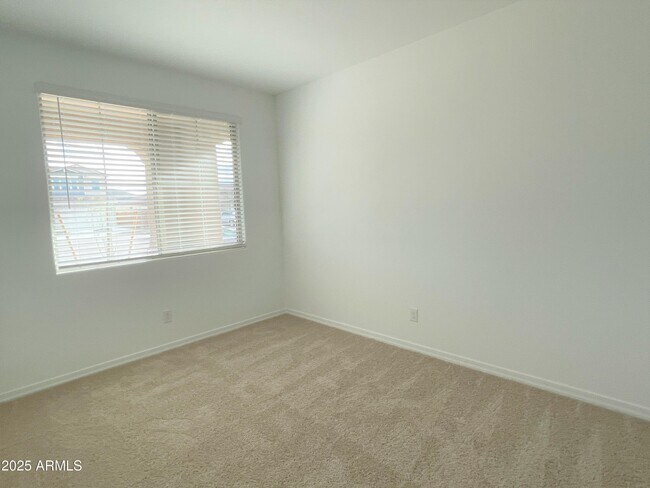 Building Photo - 13310 W Dale Ln